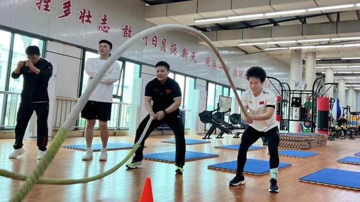如何通过杯赛培养团队合作精神_1